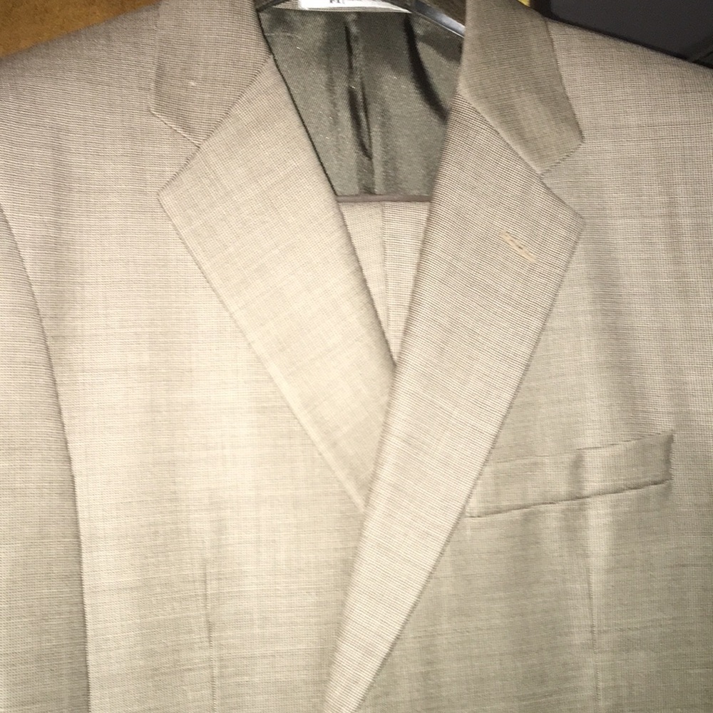 Hickey-Freeman LTD 100% Worsted Wool new with Tag Size 42S and 46L , $899. Each